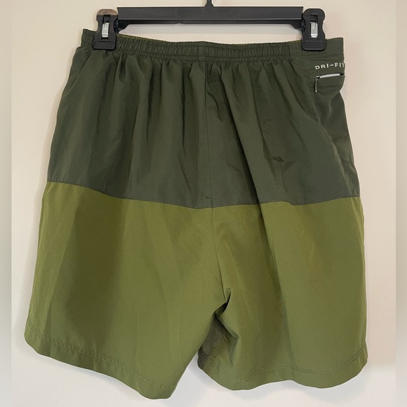 Nike Running Shorts - Picture 3 of 5